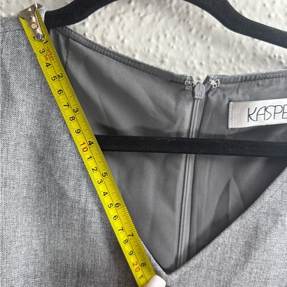 Kasper Gray Sleeveless V-Neck Sheath Midi Dress Size 10 - Picture 11 of 14